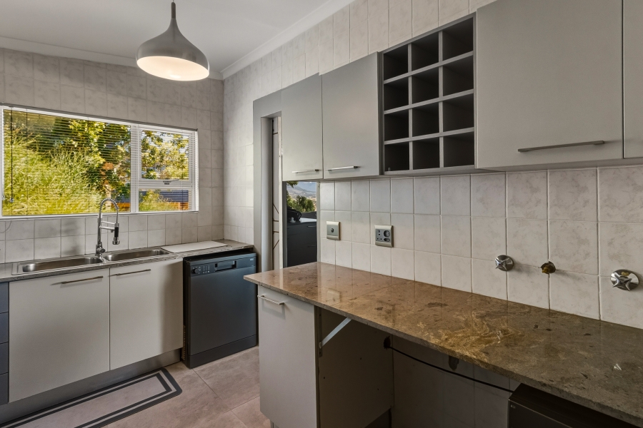 4 Bedroom Property for Sale in Gordon Heights Western Cape